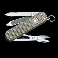 Victorinox Classic Precious Alox -Survivor Gear Shop BMC 062214011Gdet2 40617.1648227153.1280.1280 22363.1648227475