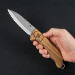 Victorinox Evoke Walnut Folding Knife -Survivor Gear Shop BMC 09415D630.6 77477.1695997044.1280.1280 42944.1696432335