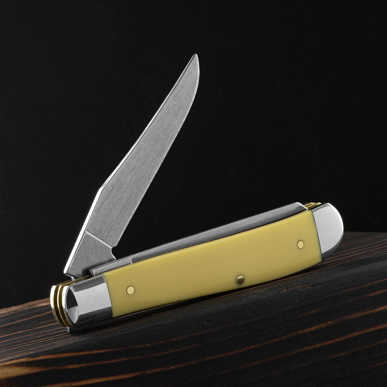 Case Mini Trapper Yellow 3 Case Mini Trapper Yellow