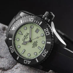 Davosa Ternos Professional Megalume Automatic