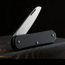 Fox Vulpis 1 Carbon Fibre Penknife 9 Fox Vulpis 1 Carbon Fibre Penknife -Survivor Gear Shop FOX FX VP130CFdet4 96270.1686577598