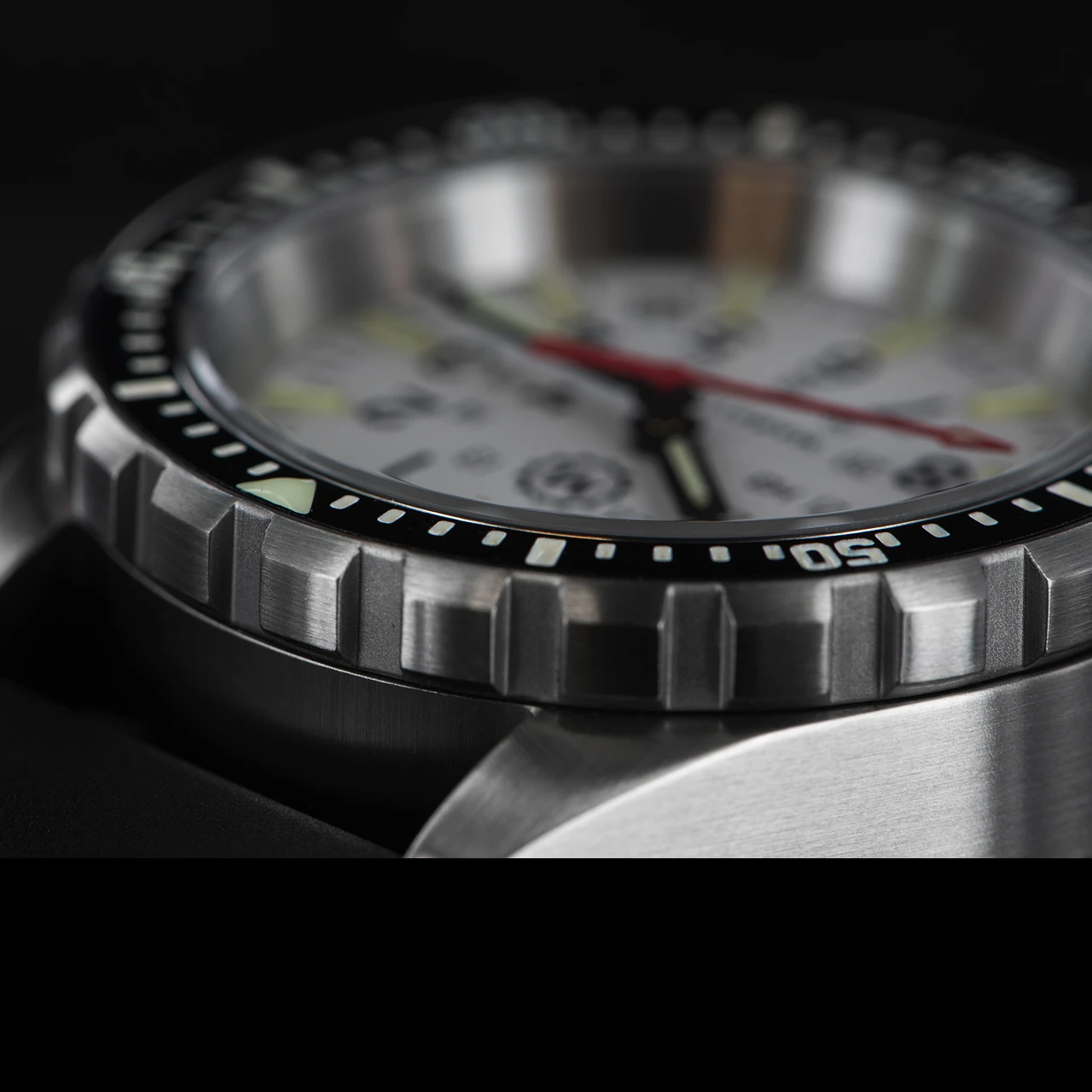 Marathon Diver's Arctic Edition Quartz Medium 5 Marathon Diver's Arctic Edition Quartz Medium - Image 3