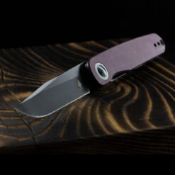 Kizer Squidward Richlite Red Folding Knife -Survivor Gear Shop squidardrichlitedet3 84343.1686929124